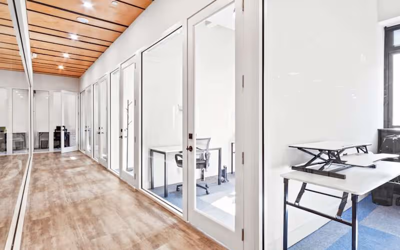 750 Manhattan Ave, Brooklyn, 50 DESKS 750 Manhattan Ave, Brooklyn image 1