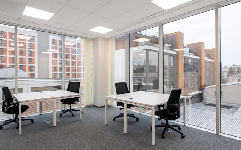 184 Nottingham Road Basford, Nottingham, 50 DESKS 184 Nottingham Road Basford, Nottingham image 1