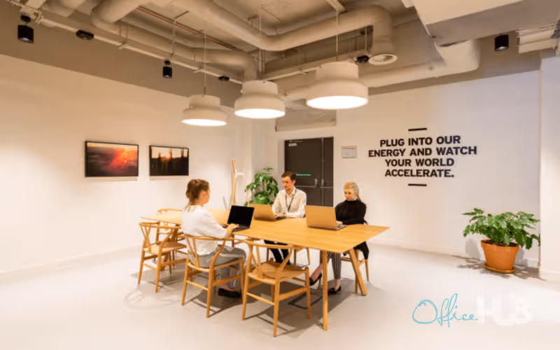 8 Queen's Road East, Wan Chai image 1
