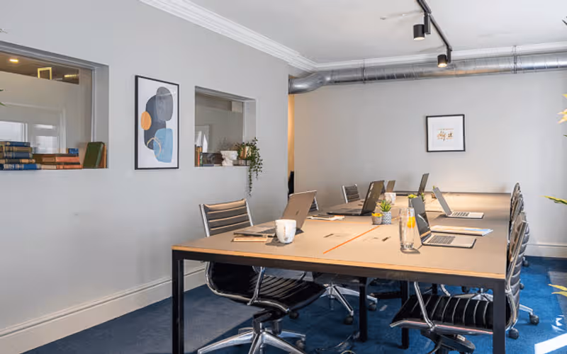 18 - 20 Merrion St Upper, Dublin 2 image 1