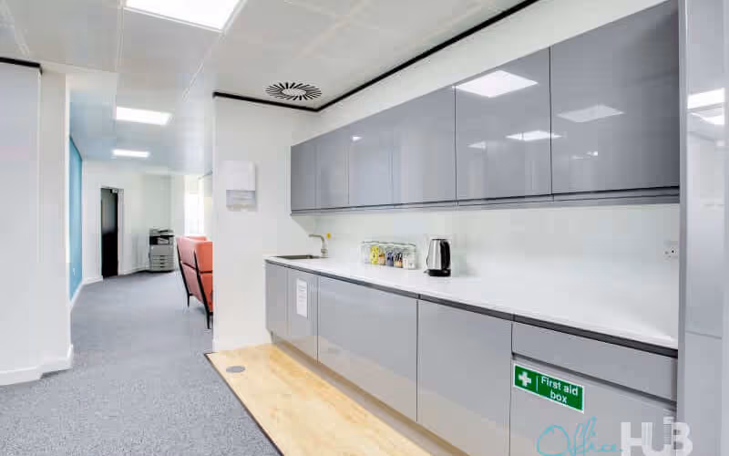 Units A-j Austen House Station View, Guildford, 50 DESKS Units A-j Austen House Station View, Guildford image 1
