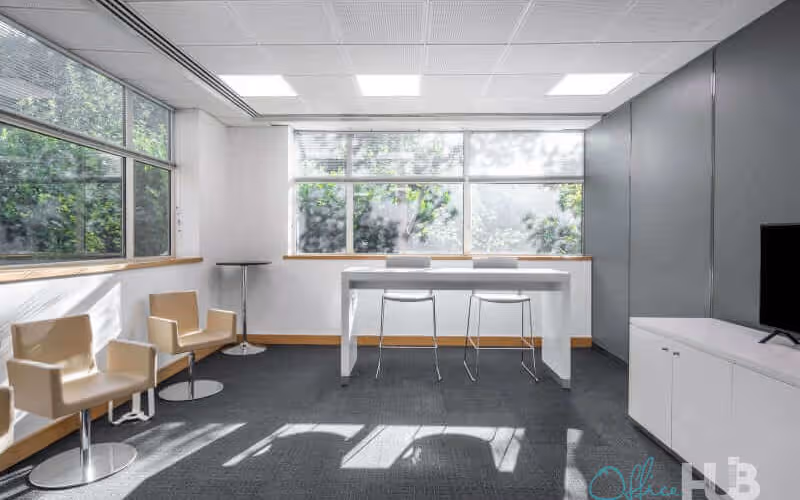 Wellington Way, Weybridge, 100 DESKS Wellington Way, Weybridge image 1