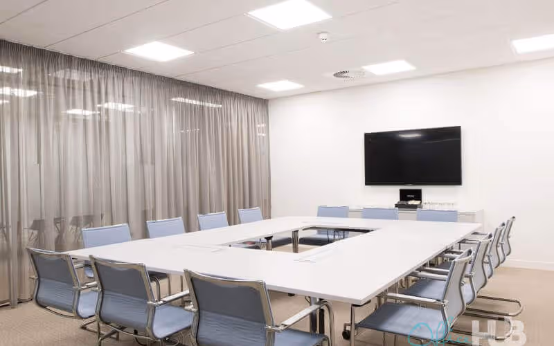 Chalfont Park Chalfont St Peter, Gerrards Cross, 120 DESKS Chalfont Park Chalfont St Peter, Gerrards Cross image 1