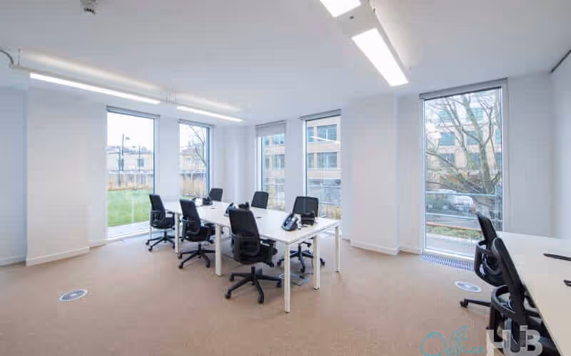 Charter Place, Uxbridge, 50 DESKS Charter Place, Uxbridge image 1