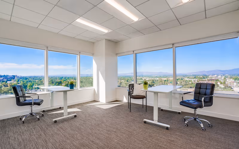 15303 Ventura Boulevard, Sherman Oaks, 6 DESKS 15303 Ventura Boulevard, Sherman Oaks image 1
