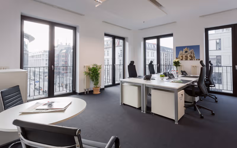 79 Friedrichstrasse, Berlin, 6 DESKS 79 Friedrichstrasse, Berlin image 1