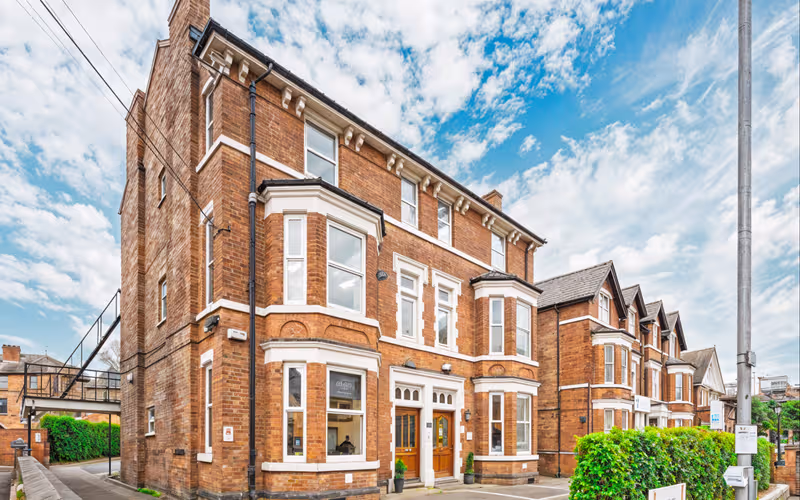 14-16 Bridgford Road, West Bridgford, 9 DESKS 14-16 Bridgford Road, West Bridgford image 1