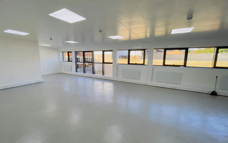 Chase Road, London, 25 DESKS Chase Road, London image 1