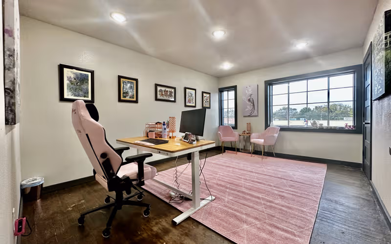 2619 34th Street, Lubbock, 2 DESKS 2619 34th Street, Lubbock image 1
