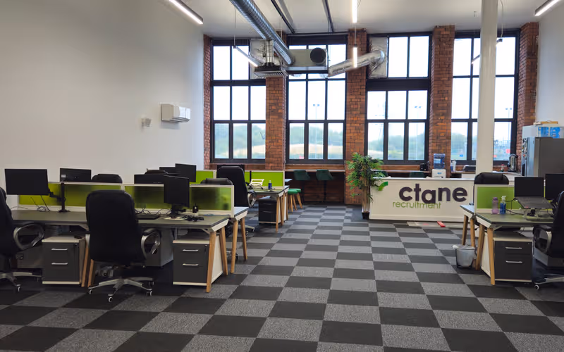 1 Gordon Street, Chadderton, 100 DESKS 1 Gordon Street, Chadderton image 1