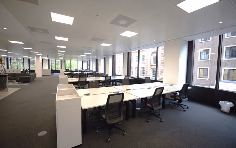 Buckingham Green, London, 52 DESKS Buckingham Green, London image 1
