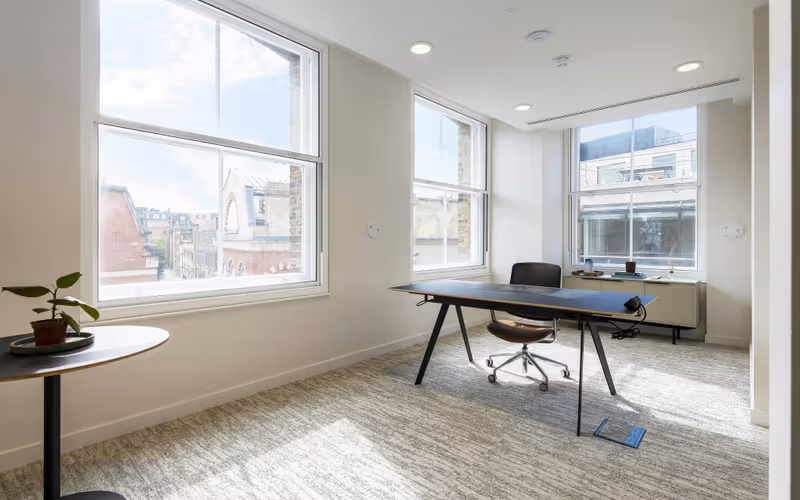 139a New Bond Street, Mayfair, 14 DESKS 139a New Bond Street, Mayfair image 1
