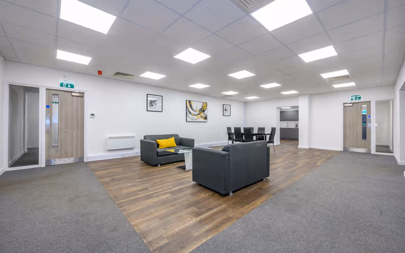 Altofts Lane, Castleford, 6 DESKS Altofts Lane, Castleford image 1