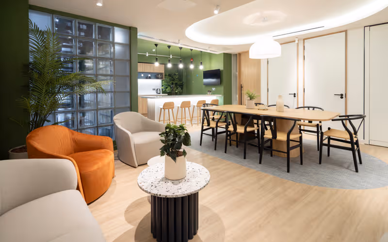 35 Chiswell Street, London image 1