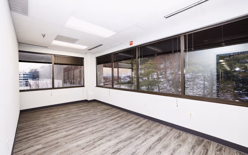 2219 York Road, Timonium, 4 DESKS 2219 York Road, Timonium image 1