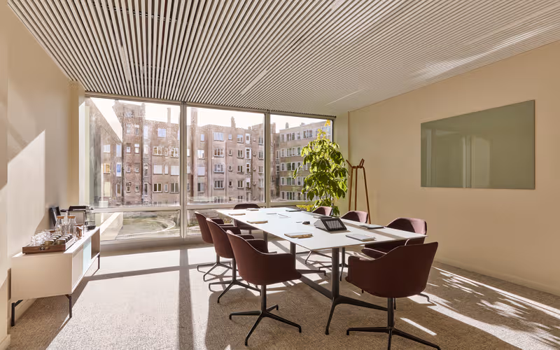 149 Avenue Louise, Bruxelles, 16 DESKS 149 Avenue Louise, Bruxelles image 1