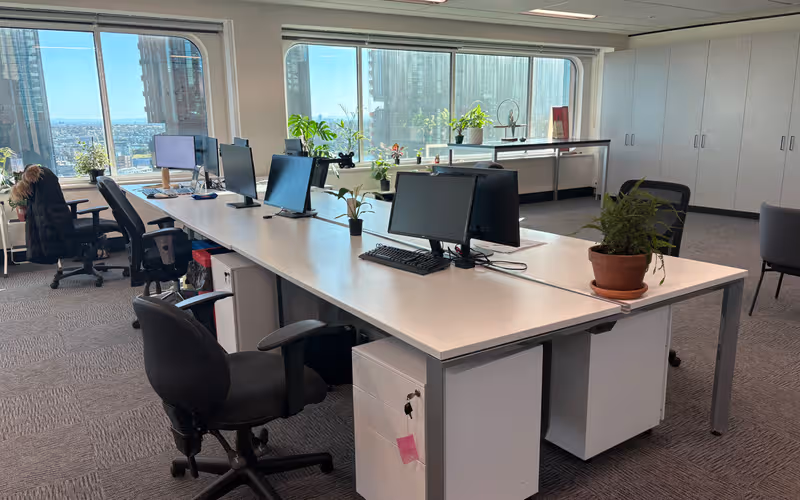 55 Clarence Street, Sydney, 6 DESKS 55 Clarence Street, Sydney image 1