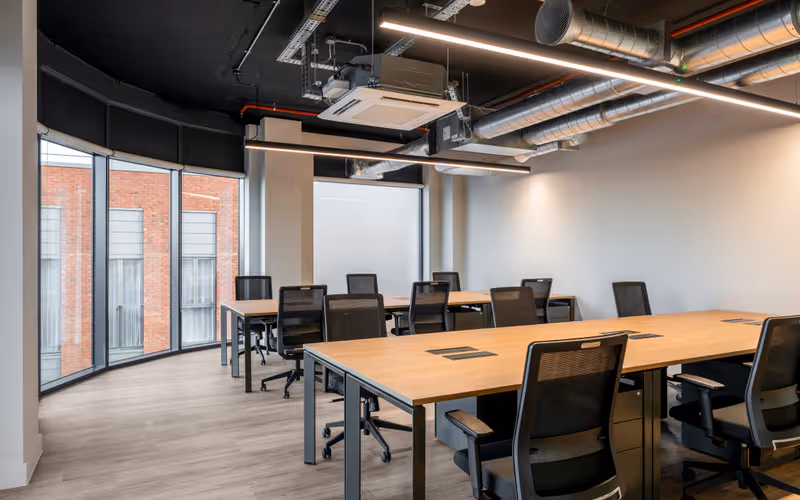 Victoria St Jubilee Square, St Albans, 24 DESKS Victoria St Jubilee Square, St Albans image 1