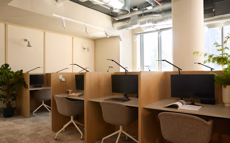180 High Street, London, 6 DESKS 180 High Street, London image 1