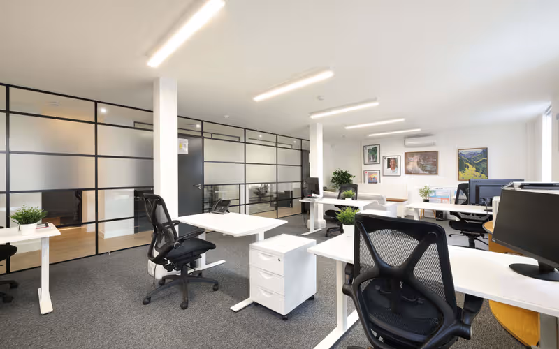 89b Quicks Road, Wimbledon, 15 DESKS 89b Quicks Road, Wimbledon image 1