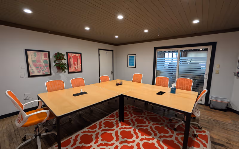 81 Broadway St, Asheville, 3 DESKS 81 Broadway St, Asheville image 1