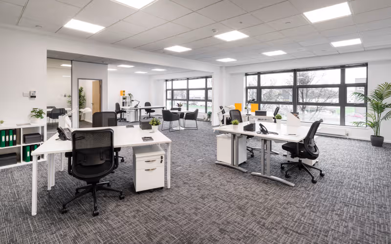 1 Ainslie Road, Hillington, 41 DESKS 1 Ainslie Road, Hillington image 1