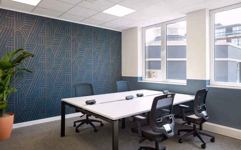 55a High Street, Wimbledon, 18 DESKS 55a High Street, Wimbledon image 1