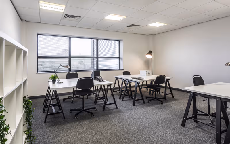Lake View Drive, Nottinghamshire, 25 DESKS Lake View Drive, Nottinghamshire image 1