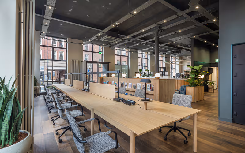 724 Holloway Road, Archway, 30 DESKS 724 Holloway Road, Archway image 1