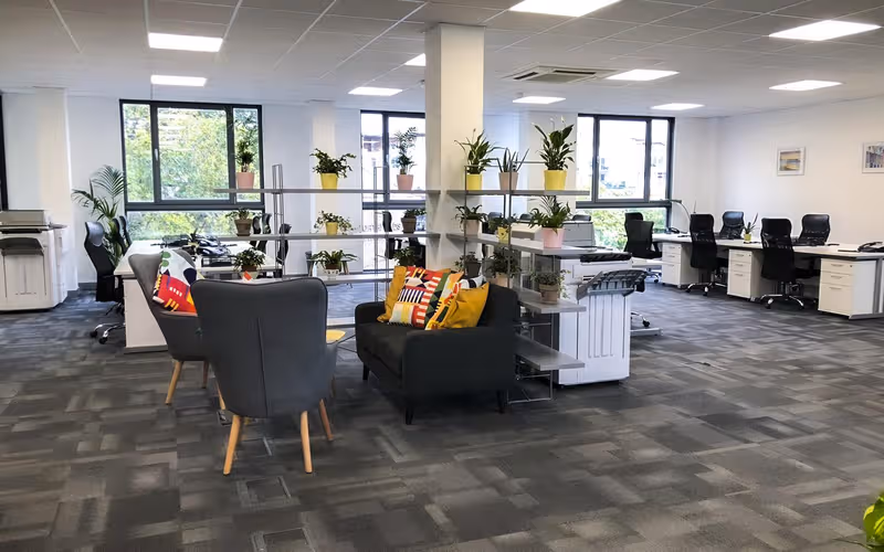 57 Putney Bridge Road, London, 40 DESKS 57 Putney Bridge Road, London image 1