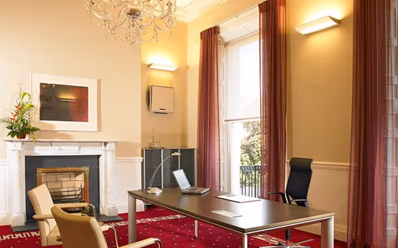 33 Fitzwilliam Square, Dublin image 1