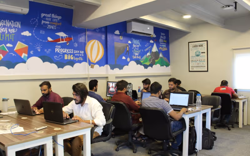 204 Shahrah-e-faisal Rd, Karachi, 15 DESKS 204 Shahrah-e-faisal Rd, Karachi image 1