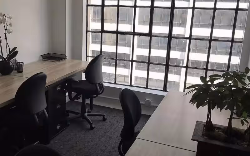 527 West 7th Street, Los Angeles, 10 DESKS 527 West 7th Street, Los Angeles image 1
