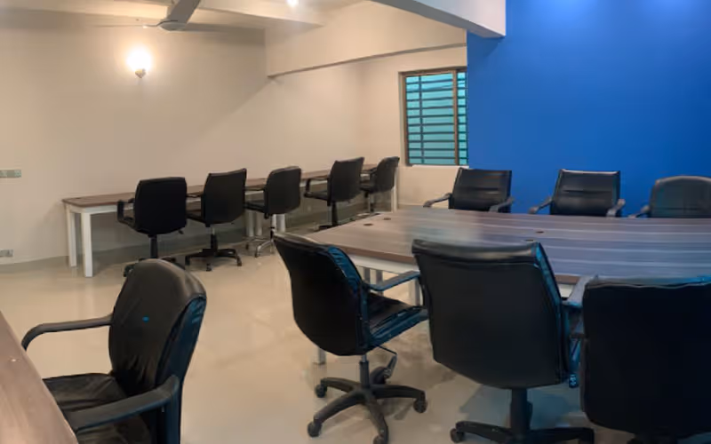 15-c Shahrah-e-faisal Rd Block 6 Pechs, Karachi, 12 DESKS 15-c Shahrah-e-faisal Rd Block 6 Pechs, Karachi image 1