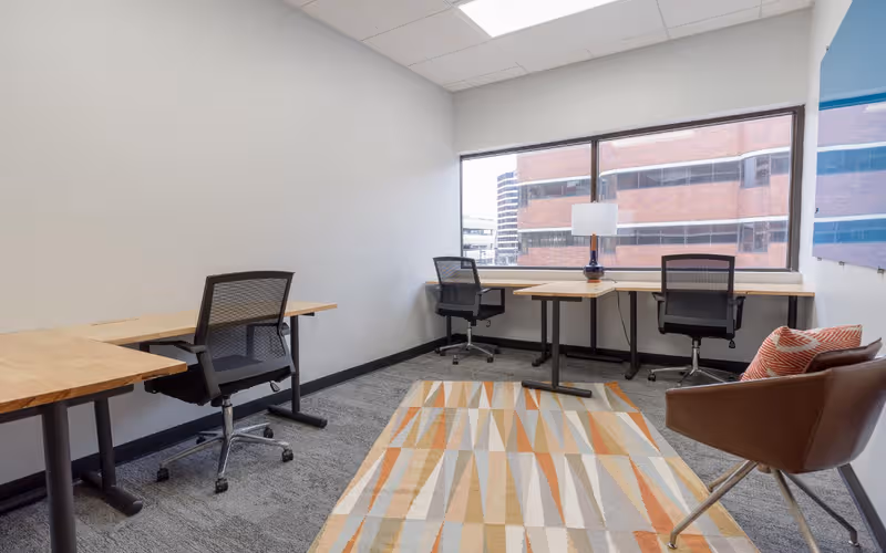 73 W Monroe St, Chicago, 8 DESKS 73 W Monroe St, Chicago image 1
