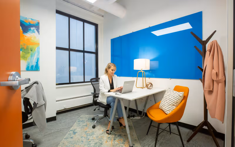 318 W Adams St, Chicago, 95 DESKS 318 W Adams St, Chicago image 1