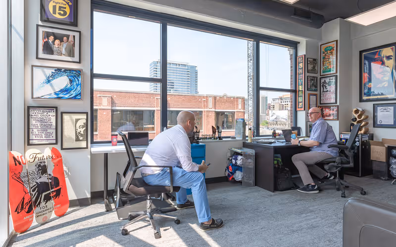 405 W Superior St, Chicago, 102 DESKS 405 W Superior St, Chicago image 1