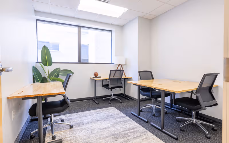345 W Washington Ave, Madison, 48 DESKS 345 W Washington Ave, Madison image 1