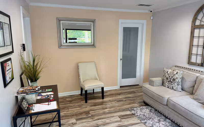 600 Houze Way, Roswell image 1
