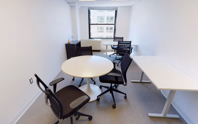 1200 18th St Nw, Washington, 10 DESKS 1200 18th St Nw, Washington image 1