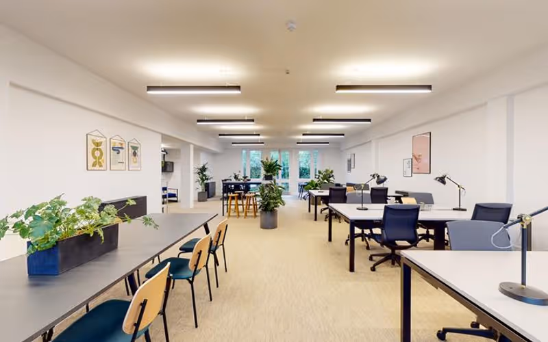 68 South Lambeth Road, Greater London, 25 DESKS 68 South Lambeth Road, Greater London image 1