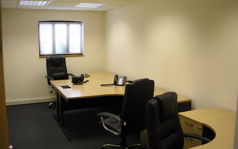 Malthouse Lane Off Hummer Road, Egham, 25 DESKS Malthouse Lane Off Hummer Road, Egham image 1