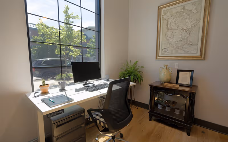 1554 Polaris Pkwy, Columbus, 10 DESKS 1554 Polaris Pkwy, Columbus image 1
