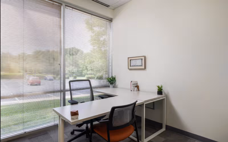 10926 David Taylor Dr, Charlotte, 4 DESKS 10926 David Taylor Dr, Charlotte image 1