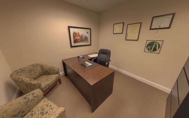 6650 Rivers Ave, North Charleston, 3 DESKS 6650 Rivers Ave, North Charleston image 1