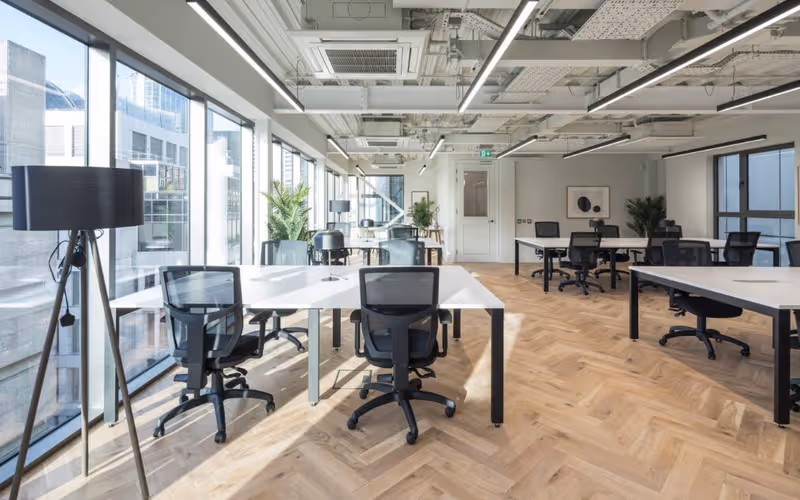 14/18 Copthall Avenue, London image 1