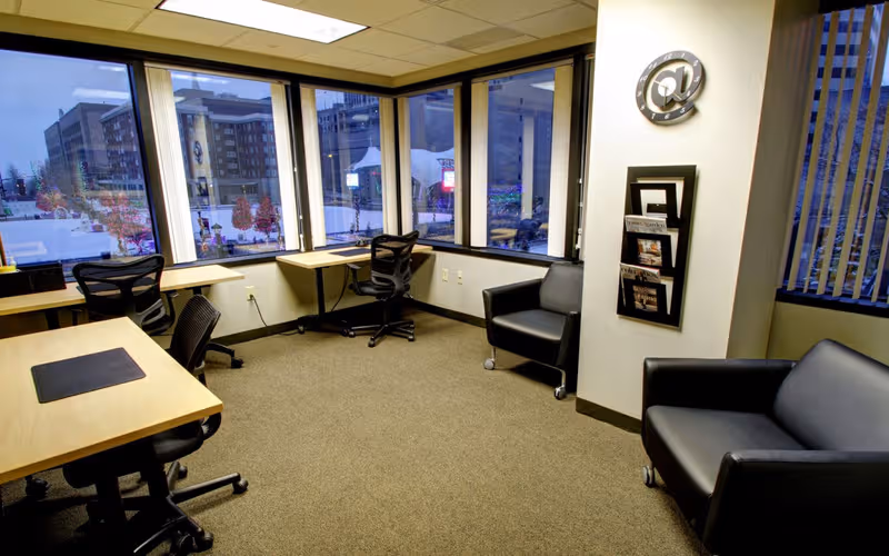 175 S 3rd St, Columbus, 5 DESKS 175 S 3rd St, Columbus image 1
