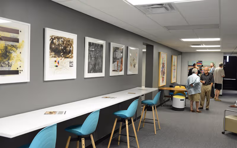 3106 Ingersoll Ave, Des Moines, 2 DESKS 3106 Ingersoll Ave, Des Moines image 1