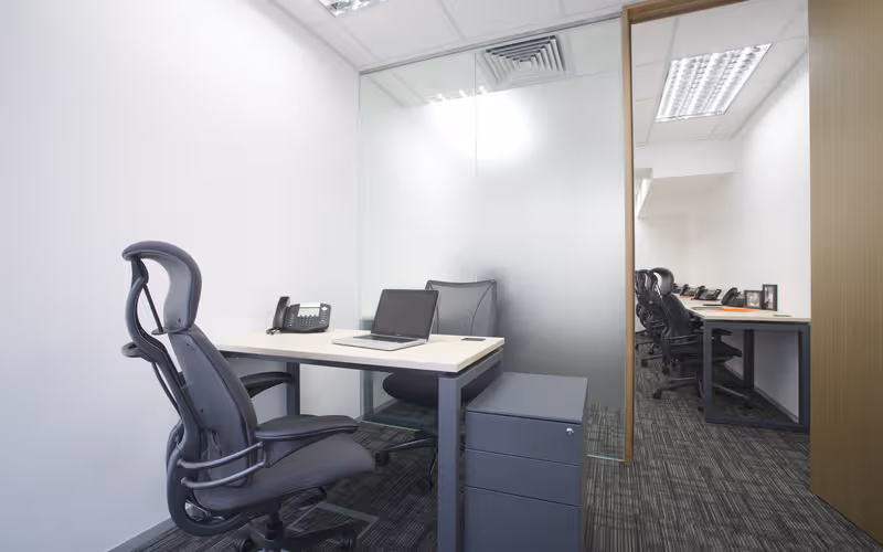 30 Canton Road Tsim Sha Tsui, Kowloon, 23 DESKS 30 Canton Road Tsim Sha Tsui, Kowloon image 1