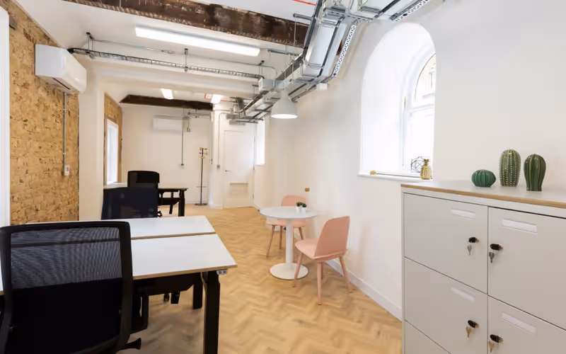 21 Liverpool Street, Greater London, 20 DESKS 21 Liverpool Street, Greater London image 1